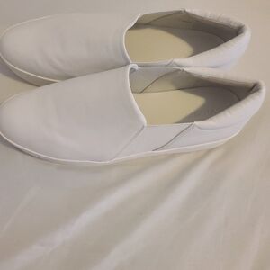 Mens New Vince warren  Plastor Leather Slip On Shoes. Can dress up or down.